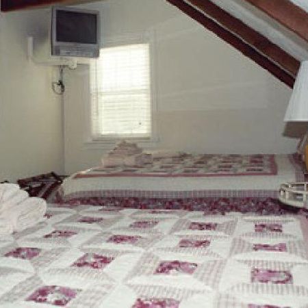 Moffett House Inn Provincetown Room photo