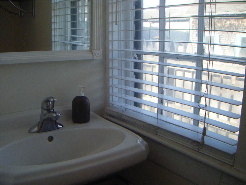 Moffett House Inn Provincetown Room photo